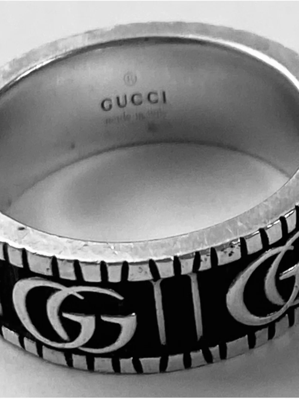Gucci Silver and Black Double G Band Ring Unisex - Picture 5 of 9